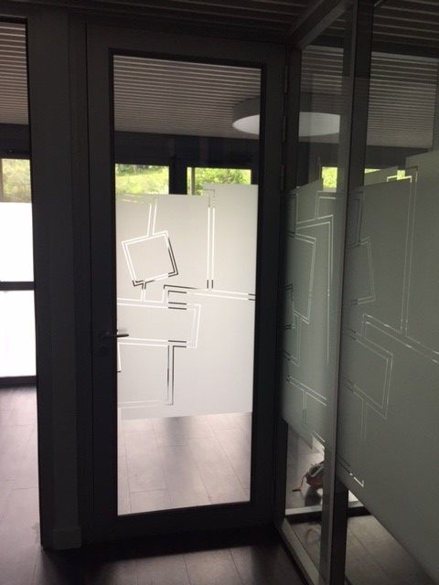 Installation de porte vitrée toute hauteur à Lyon