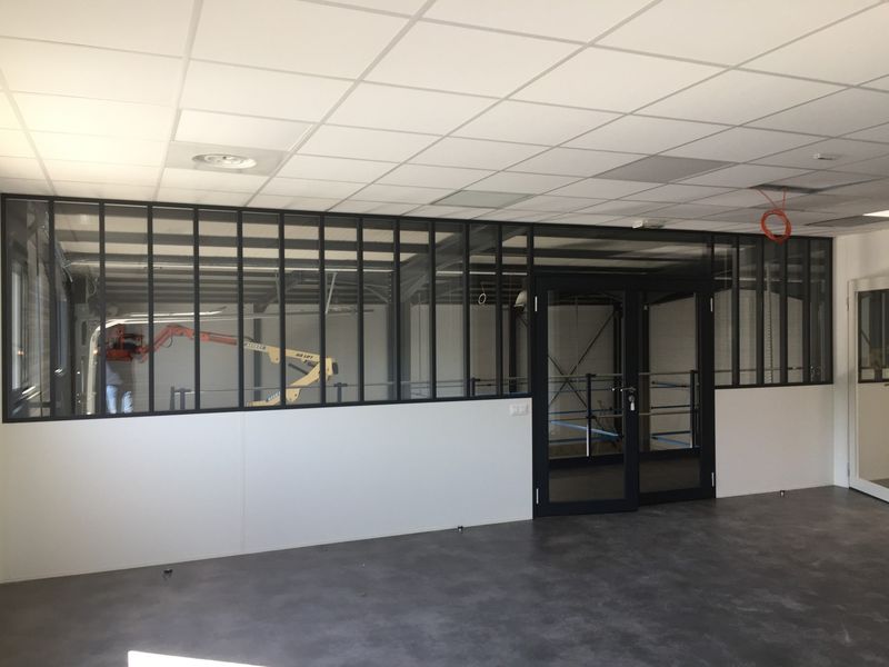 Installation de cloisons amovibles Aluminium en Savoie