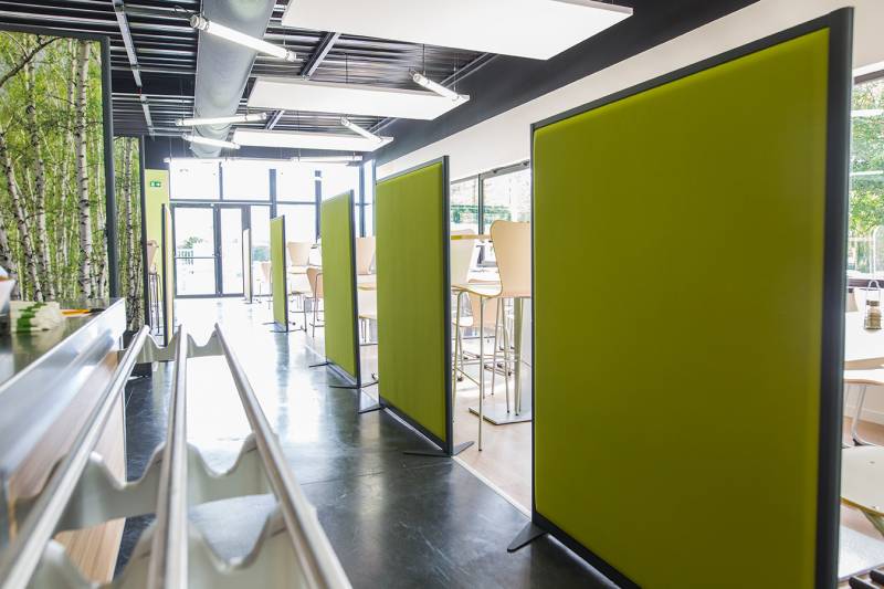 Inspiration d'installation de cloisonnette dans un self dans la Région de Lyon