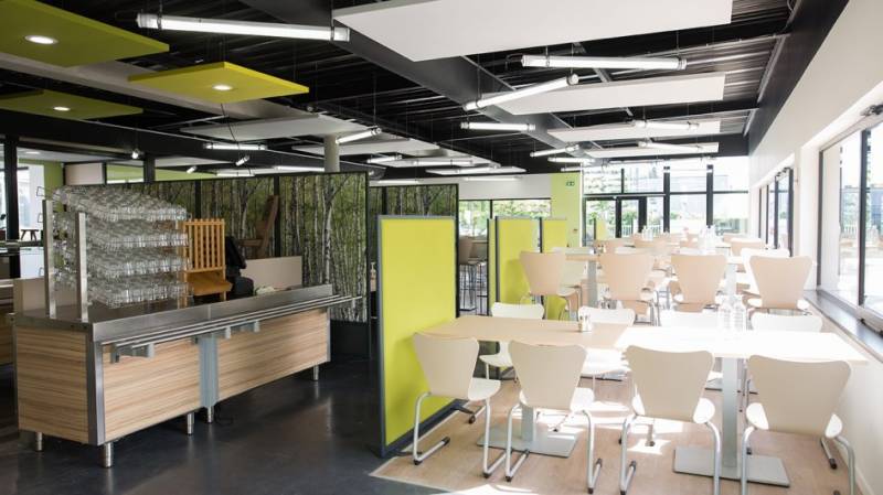 Installation d'acoustique dans un self restauration dans la Région Rhône-Alpes