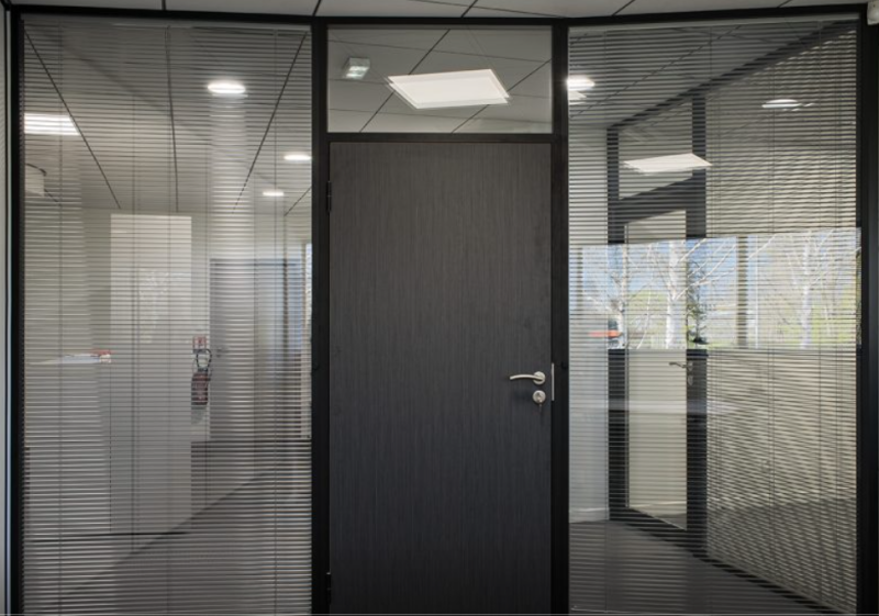 Découvrez notre Gamme de Portes Bois : Élégance, Performance et Adaptabilité